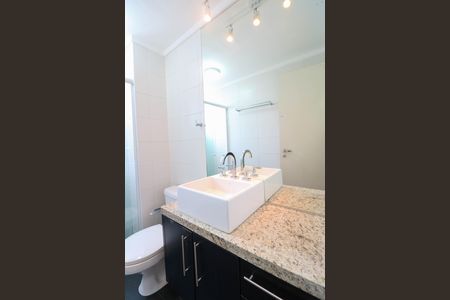 Apartamento à venda com 75m², 2 quartos e 2 vagasBanheiro da Suíte