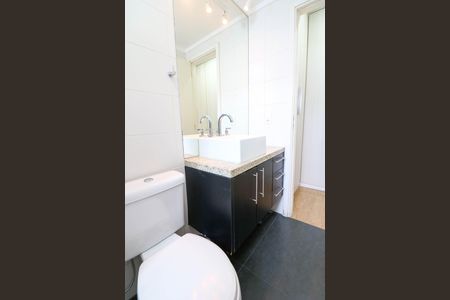 Apartamento à venda com 75m², 2 quartos e 2 vagasBanheiro da Suíte