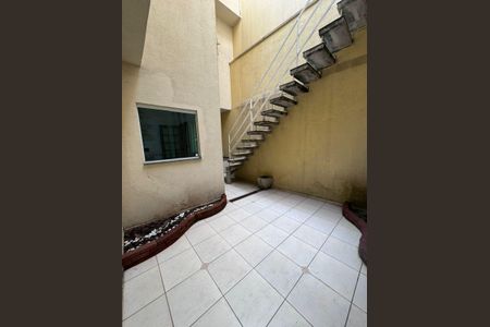 Casa à venda com 270m², 3 quartos e 2 vagasÁrea externa