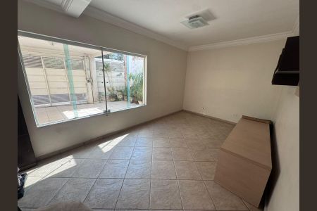 Sala de casa à venda com 3 quartos, 270m² em Vila Prudente, São Paulo