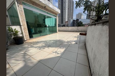 Casa à venda com 270m², 3 quartos e 2 vagasÁrea externa