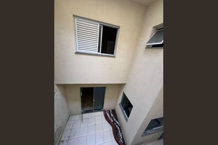 Casa à venda com 270m², 3 quartos e 2 vagasÁrea externa