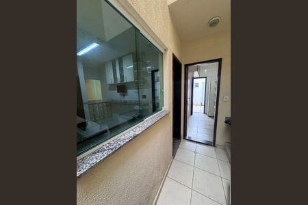 Casa à venda com 270m², 3 quartos e 2 vagasÁrea de serviço