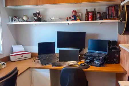 Quarto de apartamento para alugar com 2 quartos, 37m² em Presidente Altino, Osasco