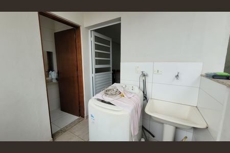 Casa para alugar com 94m², 2 quartos e 2 vagas Casa para alugar com 94m², 2 quartos e 2 vagasÁrea de Serviço