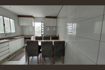 Casa para alugar com 94m², 2 quartos e 2 vagas Casa para alugar com 94m², 2 quartos e 2 vagasCozinha