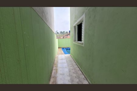 Casa para alugar com 94m², 2 quartos e 2 vagas Casa para alugar com 94m², 2 quartos e 2 vagasCorredor externo