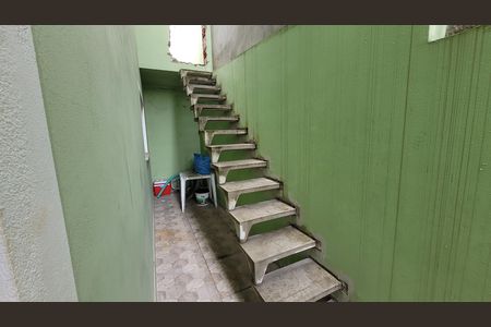 Casa para alugar com 94m², 2 quartos e 2 vagas Casa para alugar com 94m², 2 quartos e 2 vagasCorredor externo
