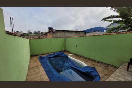 Casa para alugar com 94m², 2 quartos e 2 vagas Casa para alugar com 94m², 2 quartos e 2 vagasQuintal - Piscina