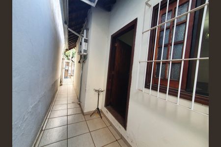 Casa à venda com 268m², 3 quartos e 4 vagasCorredor