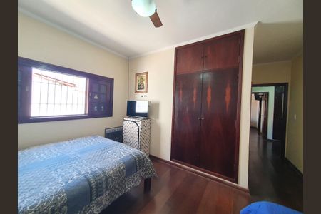 Casa à venda com 268m², 3 quartos e 4 vagasQuarto