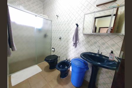 Casa à venda com 268m², 3 quartos e 4 vagasBanheiro