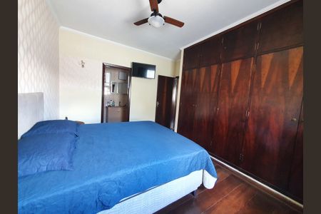 Casa à venda com 268m², 3 quartos e 4 vagasQuarto