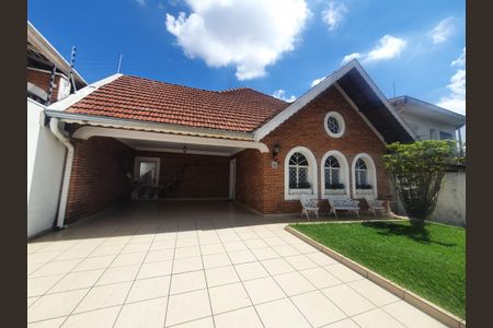 Casa à venda com 268m², 3 quartos e 4 vagasFachada