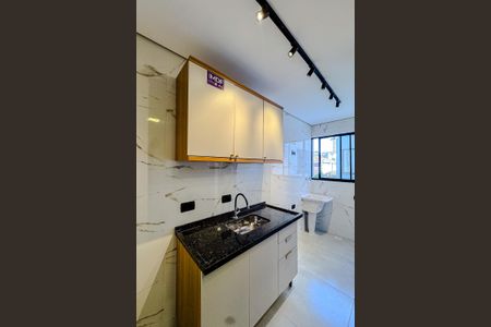 Apartamento para alugar com 32m², 2 quartos e sem vaga Apartamento para alugar com 32m², 2 quartos e sem vagaCozinha e Área de Serviço