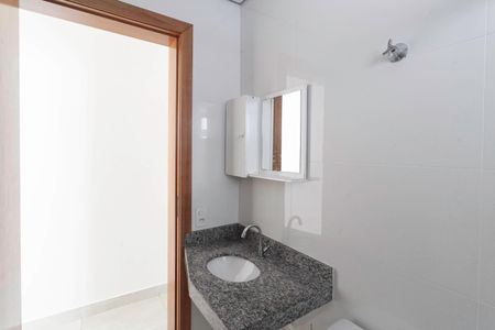 Apartamento para alugar com 63m², 2 quartos e 1 vaga Apartamento para alugar com 63m², 2 quartos e 1 vagaBanheiro social