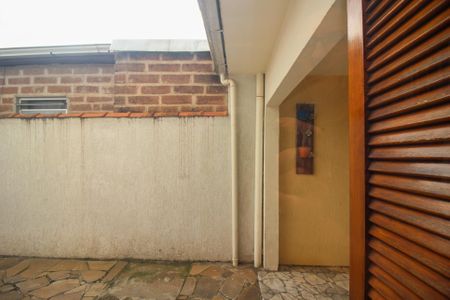 Casa à venda com 208m², 4 quartos e 2 vagas Casa à venda com 208m², 4 quartos e 2 vagasVista do Quarto 3