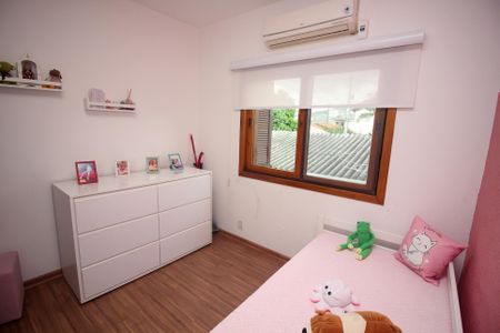 Casa à venda com 208m², 4 quartos e 2 vagas Casa à venda com 208m², 4 quartos e 2 vagasQuarto 2