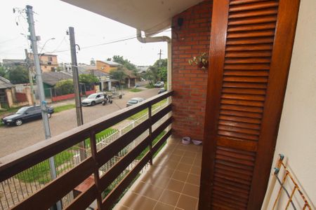 Casa à venda com 208m², 4 quartos e 2 vagas Casa à venda com 208m², 4 quartos e 2 vagasSacada da suíte