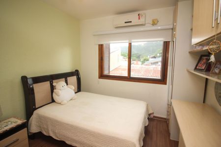 Casa à venda com 208m², 4 quartos e 2 vagas Casa à venda com 208m², 4 quartos e 2 vagasQuarto 1