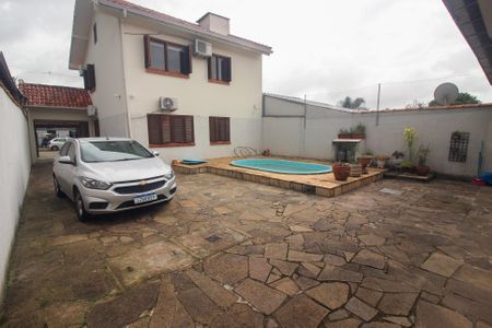 Casa à venda com 208m², 4 quartos e 2 vagas Casa à venda com 208m², 4 quartos e 2 vagasQuintal