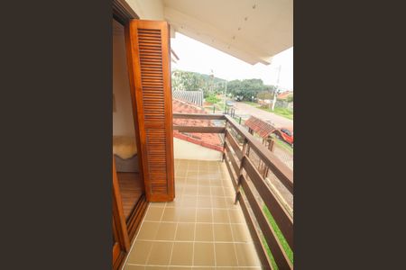 Casa à venda com 208m², 4 quartos e 2 vagas Casa à venda com 208m², 4 quartos e 2 vagasSacada da suíte