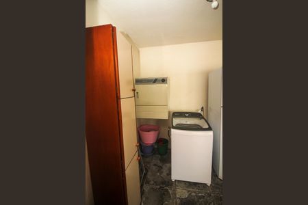 Casa à venda com 208m², 4 quartos e 2 vagas Casa à venda com 208m², 4 quartos e 2 vagasÁrea de Serviço