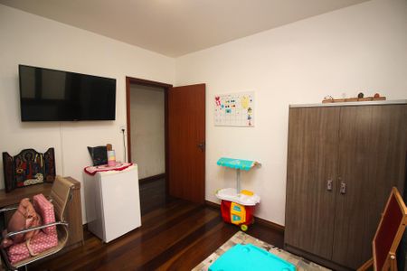 Casa à venda com 208m², 4 quartos e 2 vagas Casa à venda com 208m², 4 quartos e 2 vagasQuarto 3