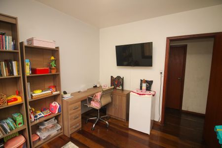 Casa à venda com 208m², 4 quartos e 2 vagas Casa à venda com 208m², 4 quartos e 2 vagasQuarto 3