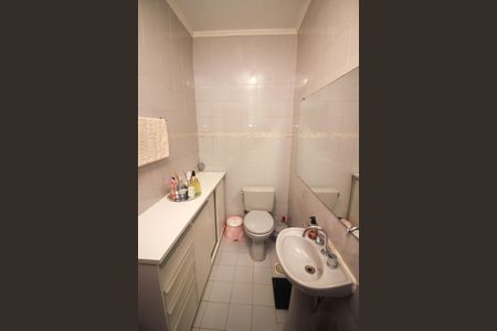 Casa à venda com 208m², 4 quartos e 2 vagas Casa à venda com 208m², 4 quartos e 2 vagasBanheiro 2