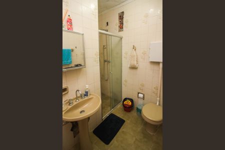 Casa à venda com 208m², 4 quartos e 2 vagas Casa à venda com 208m², 4 quartos e 2 vagasBanheiro 1