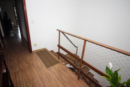 Casa à venda com 208m², 4 quartos e 2 vagas Casa à venda com 208m², 4 quartos e 2 vagasHall