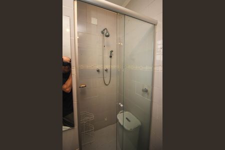 Casa à venda com 208m², 4 quartos e 2 vagas Casa à venda com 208m², 4 quartos e 2 vagasBanheiro 2