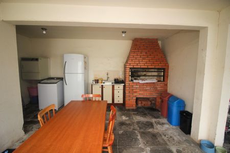 Casa à venda com 208m², 4 quartos e 2 vagas Casa à venda com 208m², 4 quartos e 2 vagasVaranda