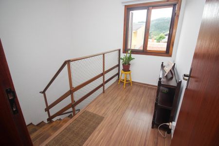 Casa à venda com 208m², 4 quartos e 2 vagas Casa à venda com 208m², 4 quartos e 2 vagasHall