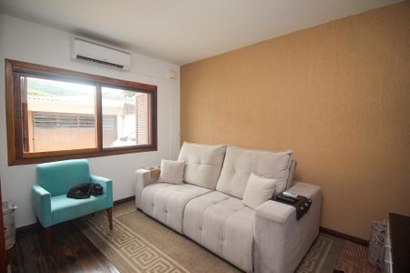 Sala de casa à venda com 4 quartos, 208m² em Aberta dos Morros, Porto Alegre