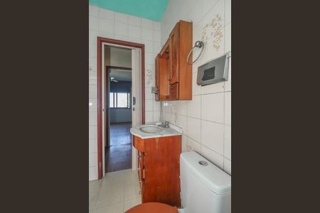 Banheiro de apartamento à venda com 1 quarto, 518m² em Rubem Berta, Porto Alegre