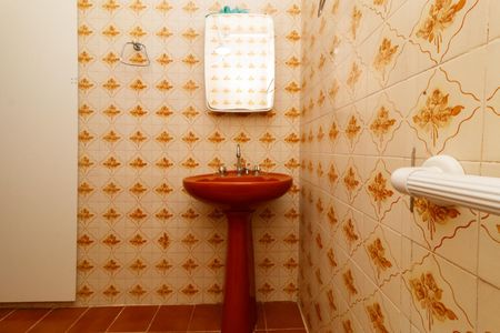 Casa à venda com 130m², 2 quartos e 1 vaga Casa à venda com 130m², 2 quartos e 1 vagaBanheiro