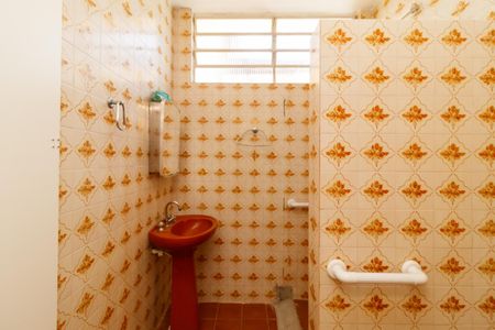 Casa à venda com 130m², 2 quartos e 1 vaga Casa à venda com 130m², 2 quartos e 1 vagaBanheiro