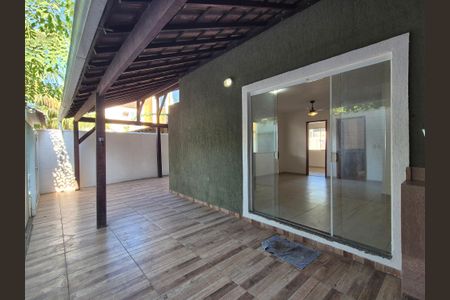 Casa de condomínio para alugar com 182m², 4 quartos e 3 vagas