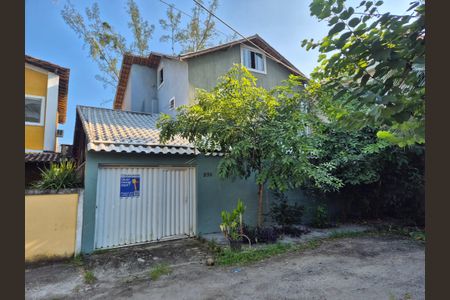 Casa de condomínio para alugar com 182m², 4 quartos e 3 vagas