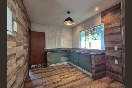 Casa de condomínio para alugar com 182m², 4 quartos e 3 vagas Casa de condomínio para alugar com 182m², 4 quartos e 3 vagasCozinha