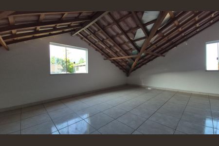 Casa de condomínio para alugar com 182m², 4 quartos e 3 vagas Casa de condomínio para alugar com 182m², 4 quartos e 3 vagasSótão