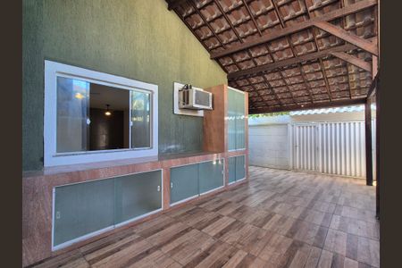 Casa de condomínio para alugar com 182m², 4 quartos e 3 vagas