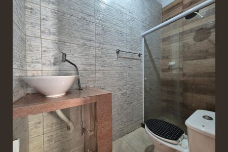 Casa de condomínio para alugar com 182m², 4 quartos e 3 vagas Casa de condomínio para alugar com 182m², 4 quartos e 3 vagasBanheiro de serviço