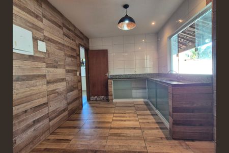 Casa de condomínio para alugar com 182m², 4 quartos e 3 vagas Casa de condomínio para alugar com 182m², 4 quartos e 3 vagasX