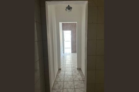 Corredor de kitnet/studio para alugar com 1 quarto, 21m² em Centro, Niterói