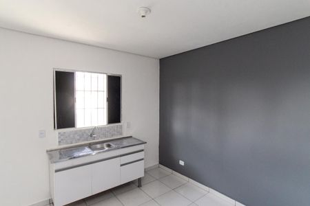 Casa para alugar com 46m², 1 quarto e sem vaga