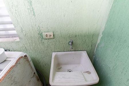 Casa para alugar com 46m², 1 quarto e sem vaga