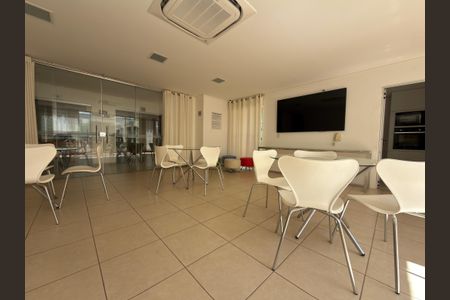 Apartamento para alugar com 58m², 2 quartos e 1 vagaÁrea comum